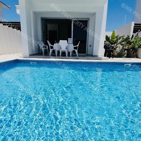 Colonean Beach Villas Holiday home *